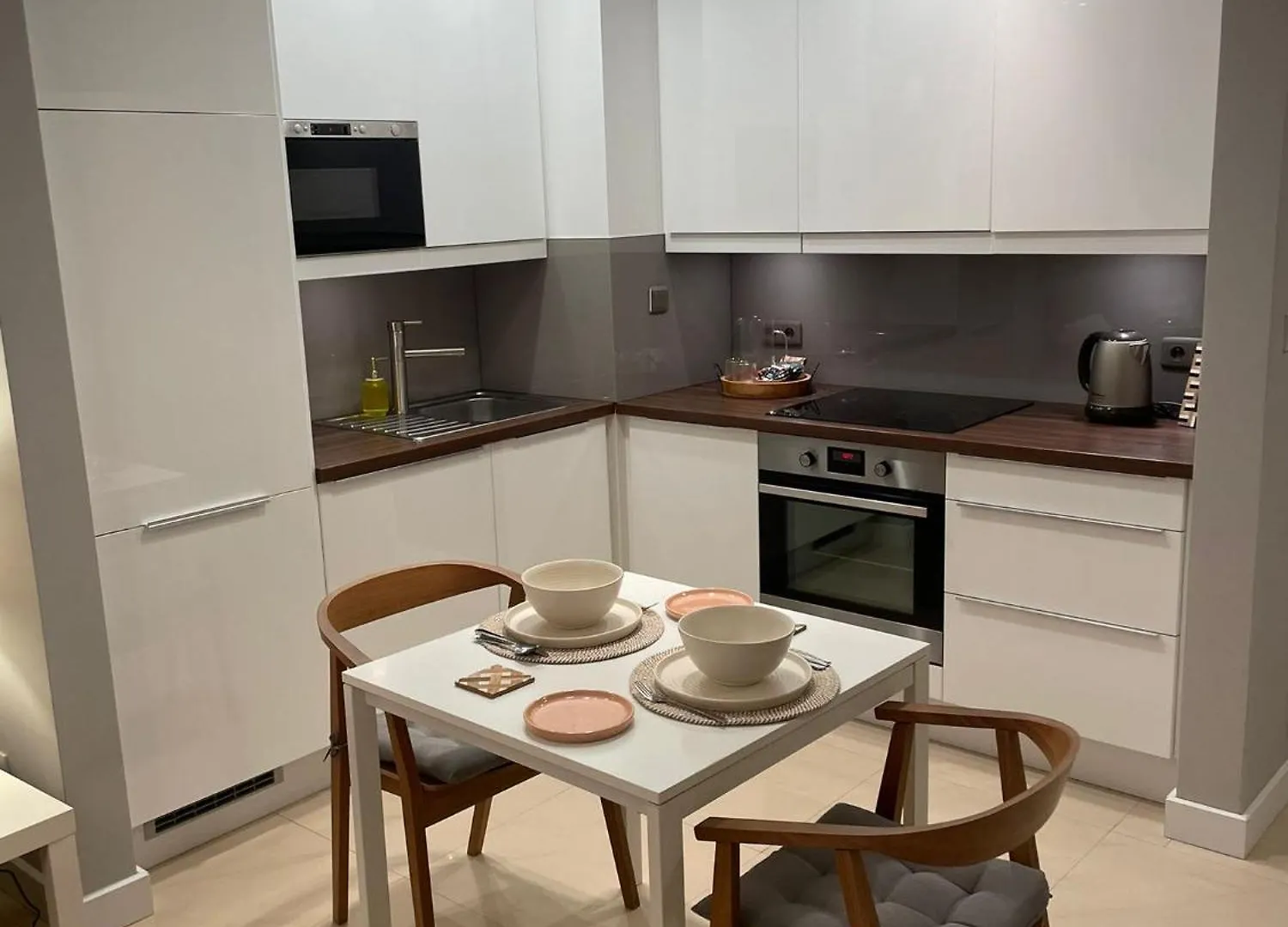 Warsaw City Center Apartment - With Free Parking